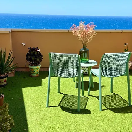 La Tortuga Ocean View Apartment